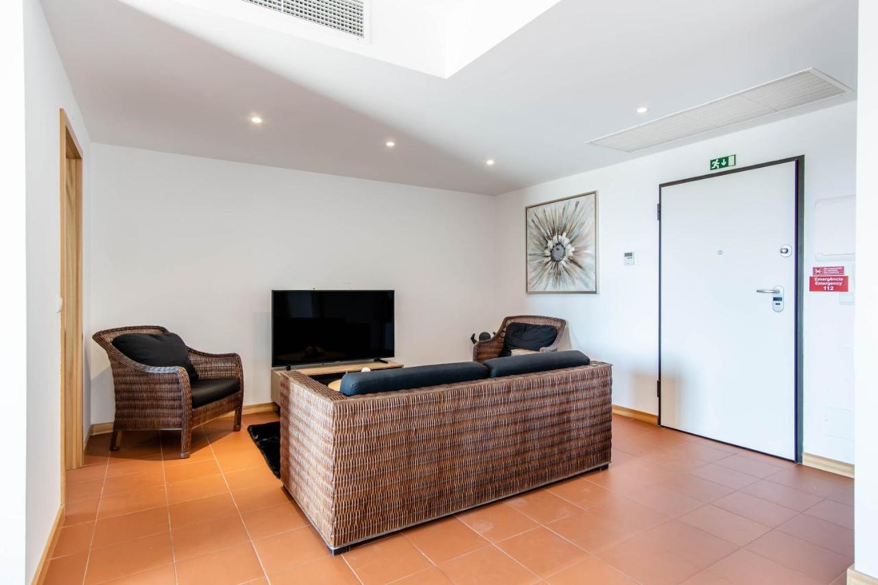 Superbe Appartement Spacieux Avec Terrasse Vue Piscine Vilamoura Exterior photo